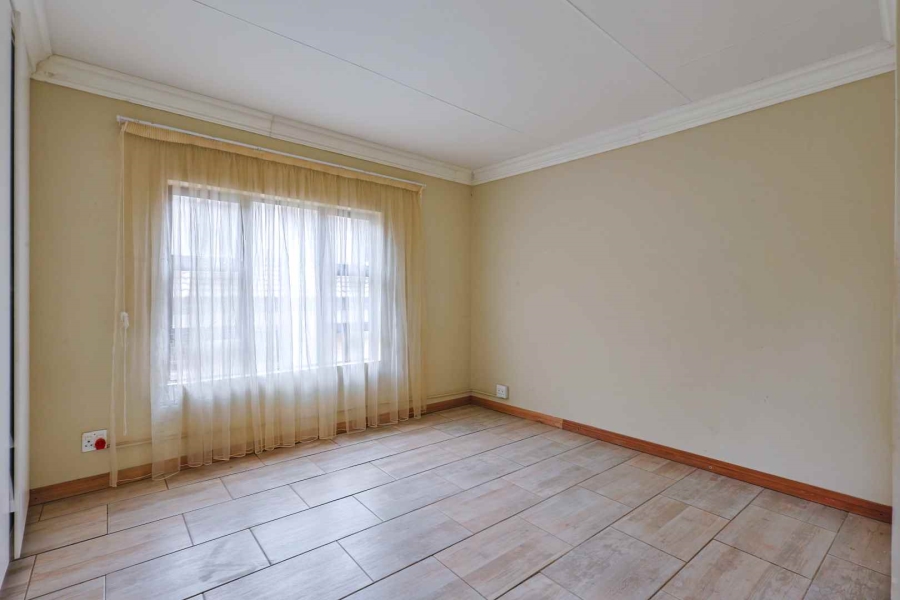 3 Bedroom Property for Sale in Val de Grace Gauteng
