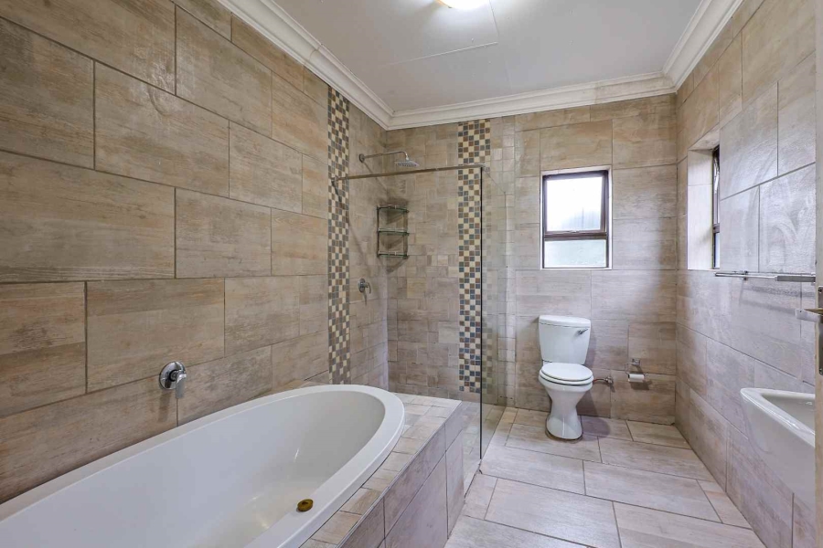 3 Bedroom Property for Sale in Val de Grace Gauteng