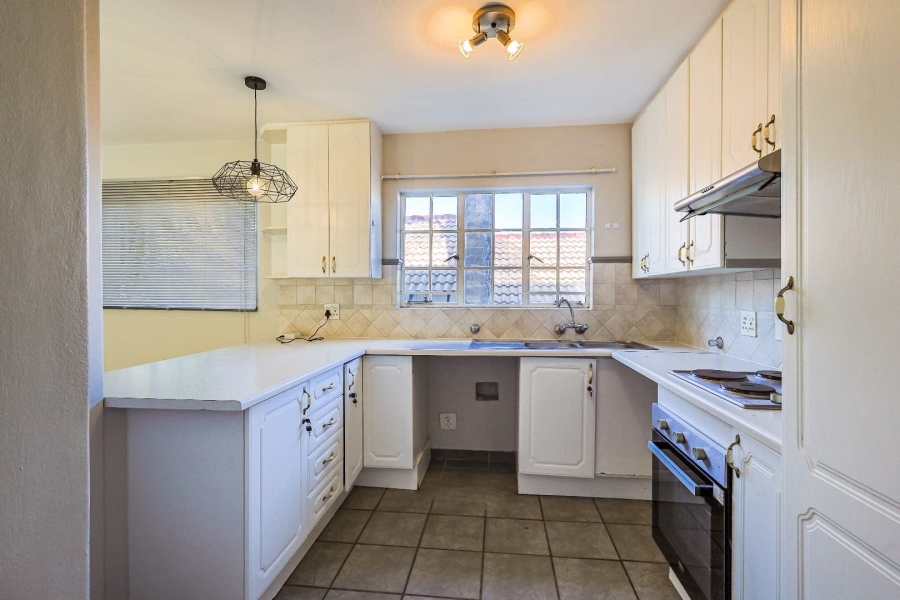 2 Bedroom Property for Sale in Erasmuskloof Gauteng