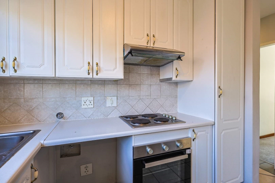 2 Bedroom Property for Sale in Erasmuskloof Gauteng