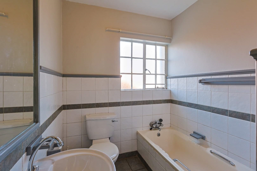 2 Bedroom Property for Sale in Erasmuskloof Gauteng
