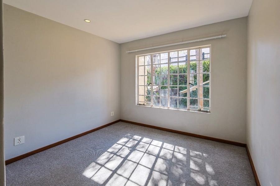 2 Bedroom Property for Sale in Erasmuskloof Gauteng