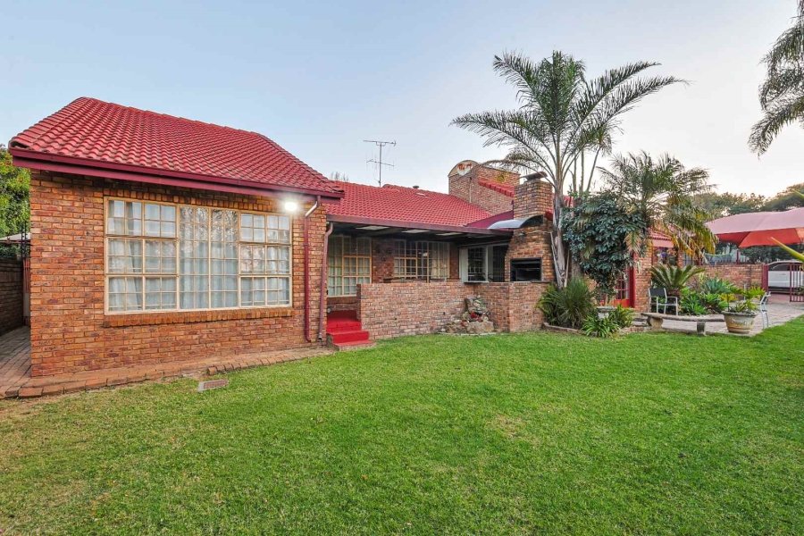4 Bedroom Property for Sale in Erasmusrand Gauteng