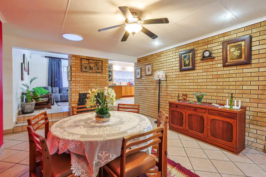 4 Bedroom Property for Sale in Erasmusrand Gauteng