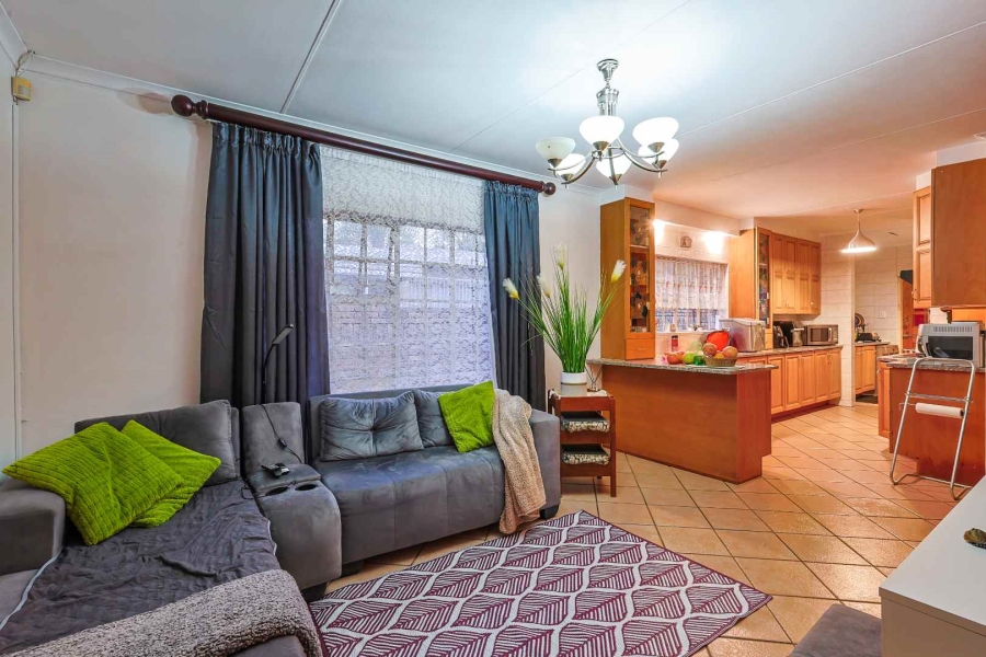 4 Bedroom Property for Sale in Erasmusrand Gauteng