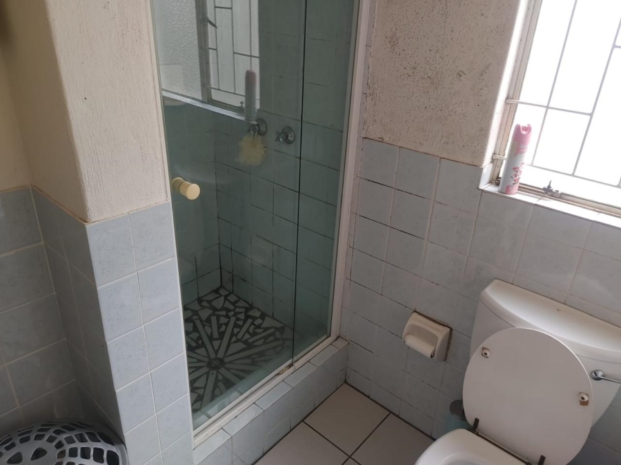 To Let 2 Bedroom Property for Rent in Verwoerdpark Gauteng