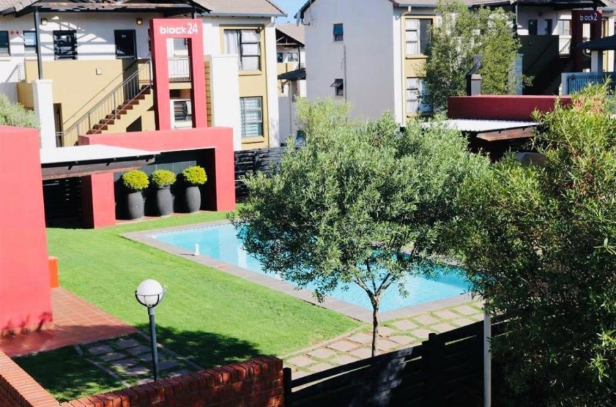 2 Bedroom Property for Sale in Noordwyk Gauteng