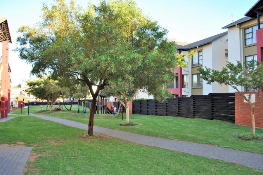 2 Bedroom Property for Sale in Noordwyk Gauteng