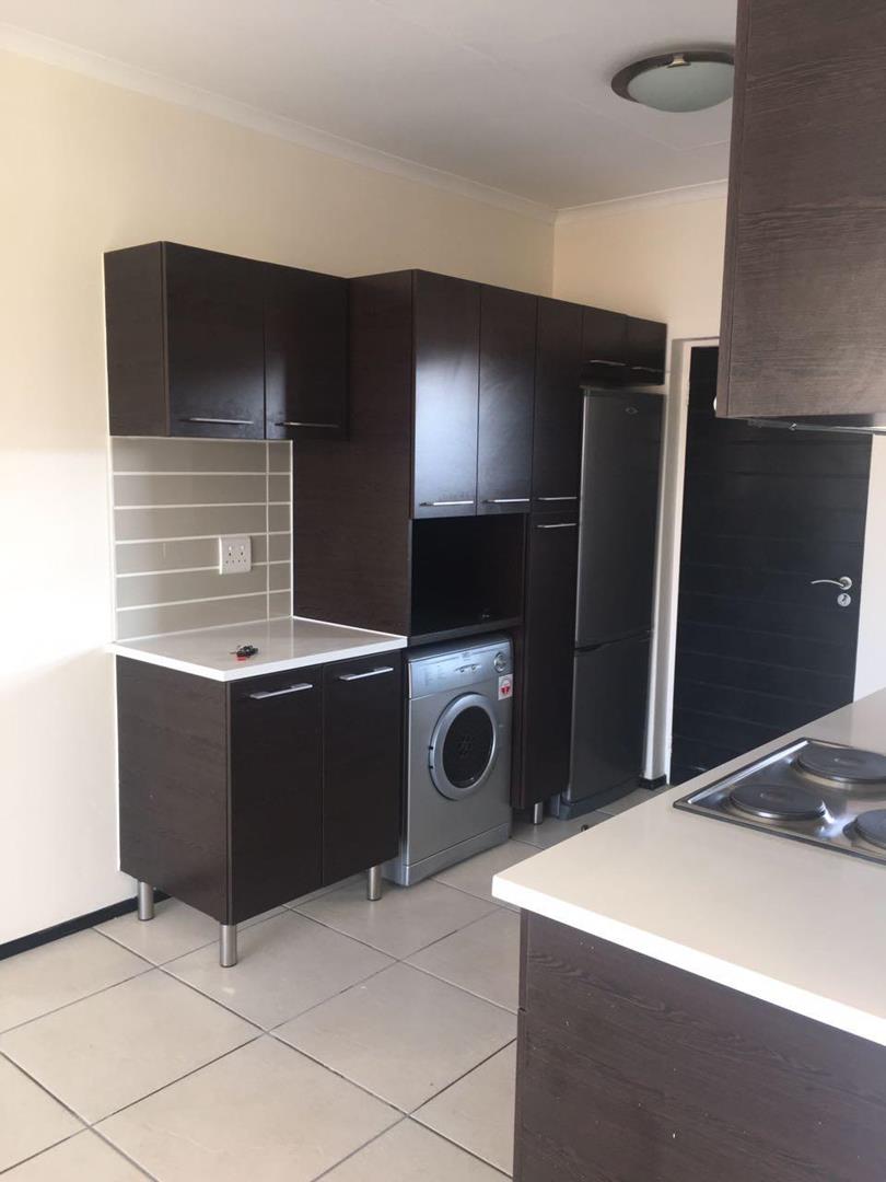 2 Bedroom Property for Sale in Noordwyk Gauteng