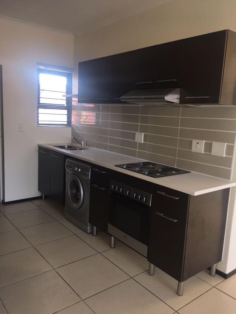 To Let 2 Bedroom Property for Rent in Noordwyk Gauteng