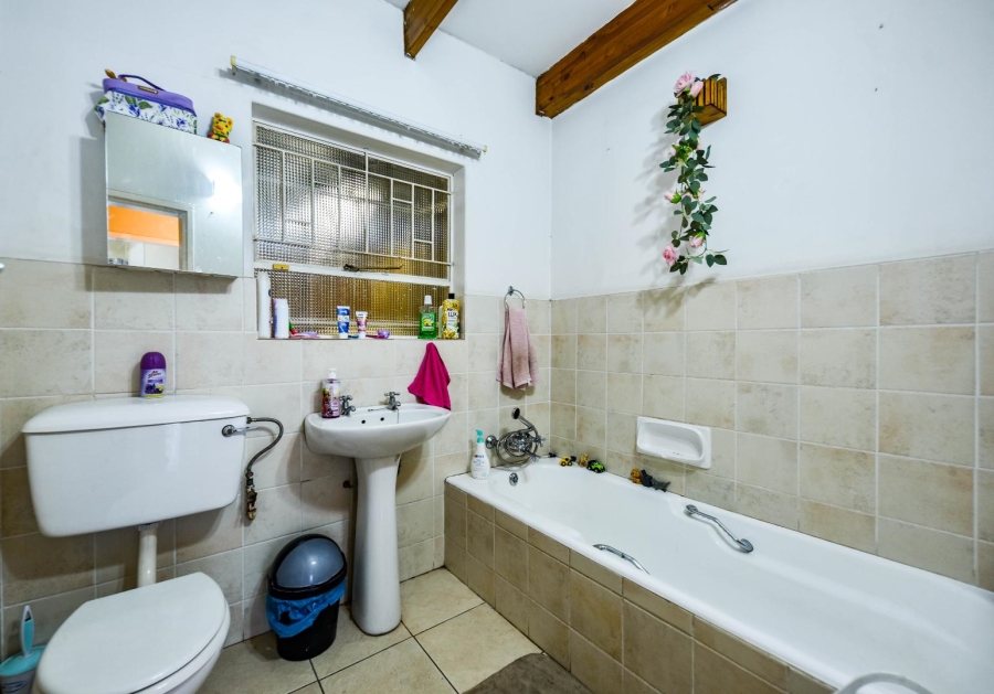 4 Bedroom Property for Sale in Erasmusrand Gauteng