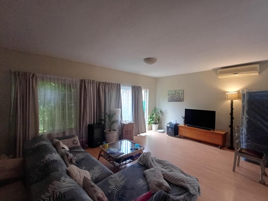 To Let 3 Bedroom Property for Rent in Bromhof Gauteng