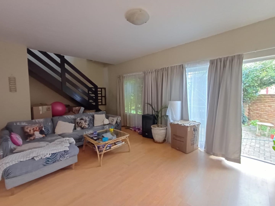 To Let 3 Bedroom Property for Rent in Bromhof Gauteng