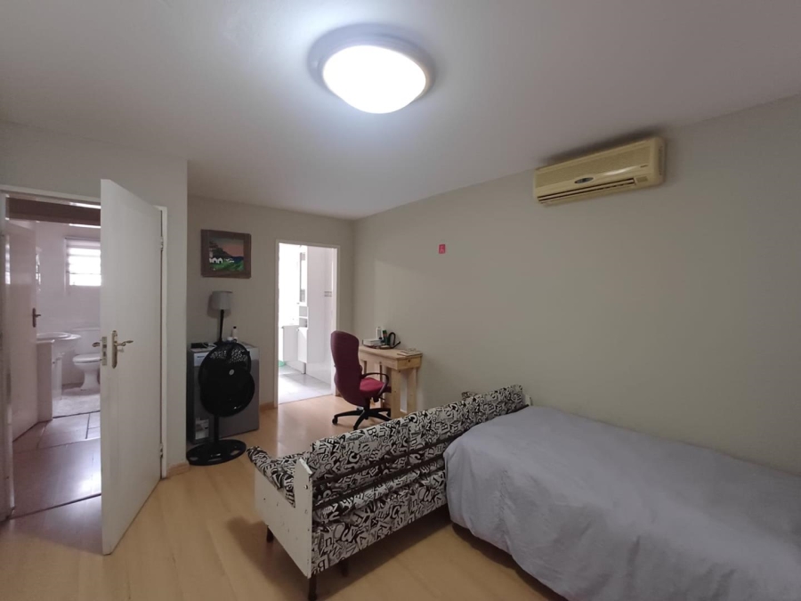 To Let 3 Bedroom Property for Rent in Bromhof Gauteng
