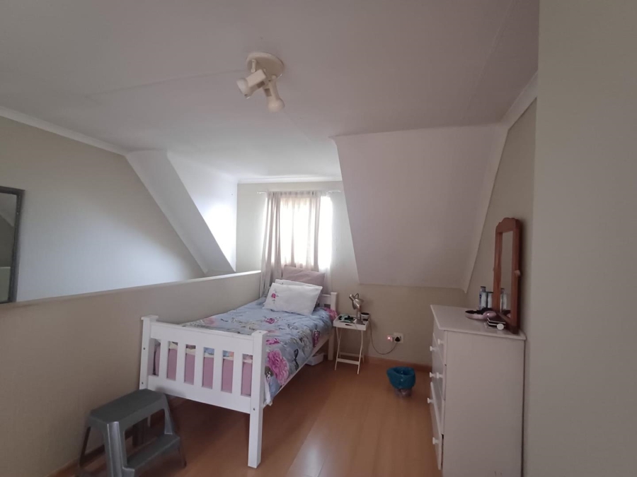 To Let 3 Bedroom Property for Rent in Bromhof Gauteng