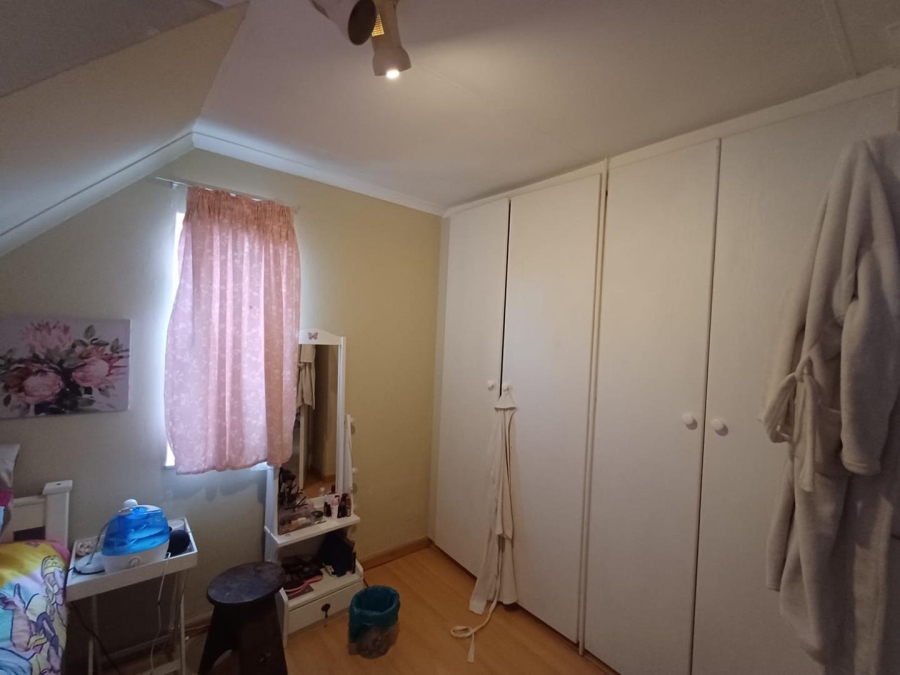 To Let 3 Bedroom Property for Rent in Bromhof Gauteng