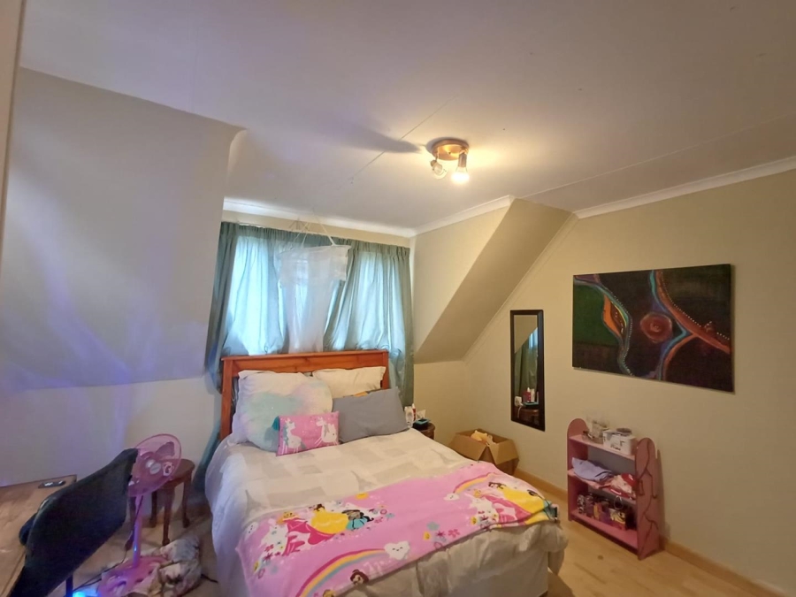 To Let 3 Bedroom Property for Rent in Bromhof Gauteng
