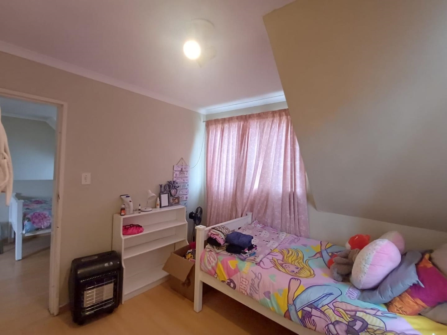 To Let 3 Bedroom Property for Rent in Bromhof Gauteng