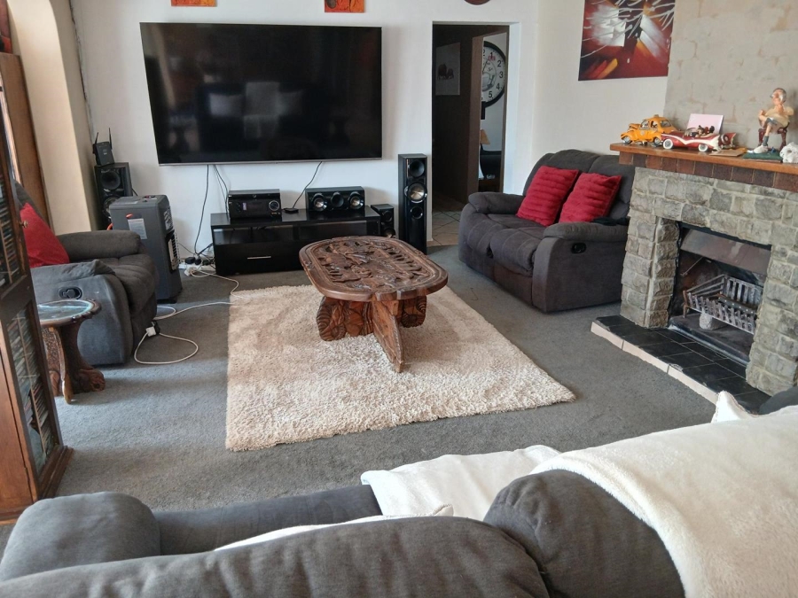 3 Bedroom Property for Sale in Birch Acres Gauteng