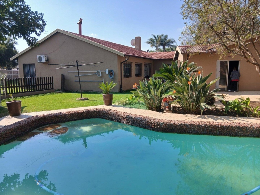 3 Bedroom Property for Sale in Birch Acres Gauteng