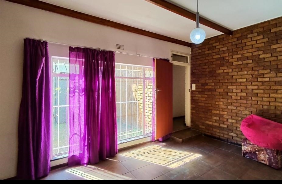 6 Bedroom Property for Sale in Terenure Gauteng