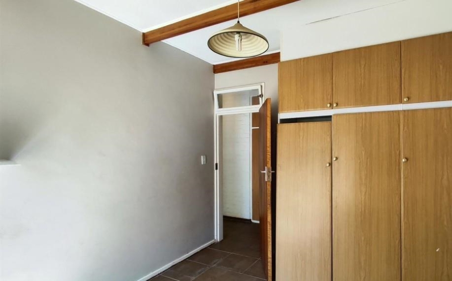 6 Bedroom Property for Sale in Terenure Gauteng