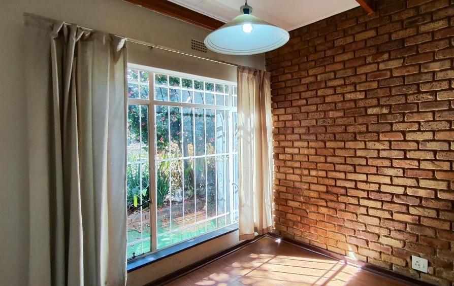 6 Bedroom Property for Sale in Terenure Gauteng