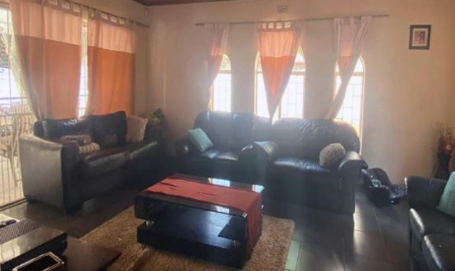 4 Bedroom Property for Sale in Birchleigh North Gauteng