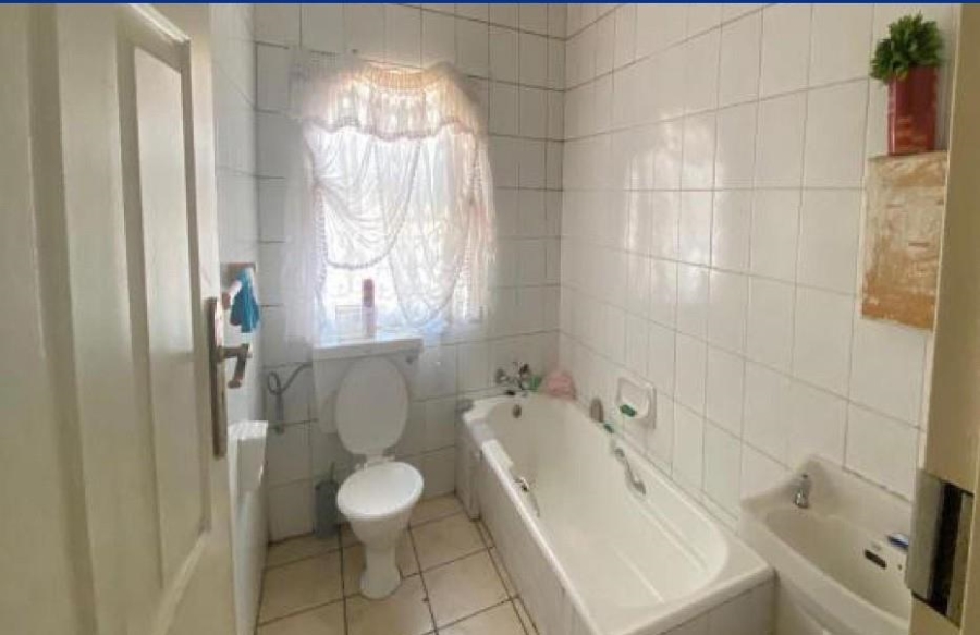 4 Bedroom Property for Sale in Birchleigh North Gauteng