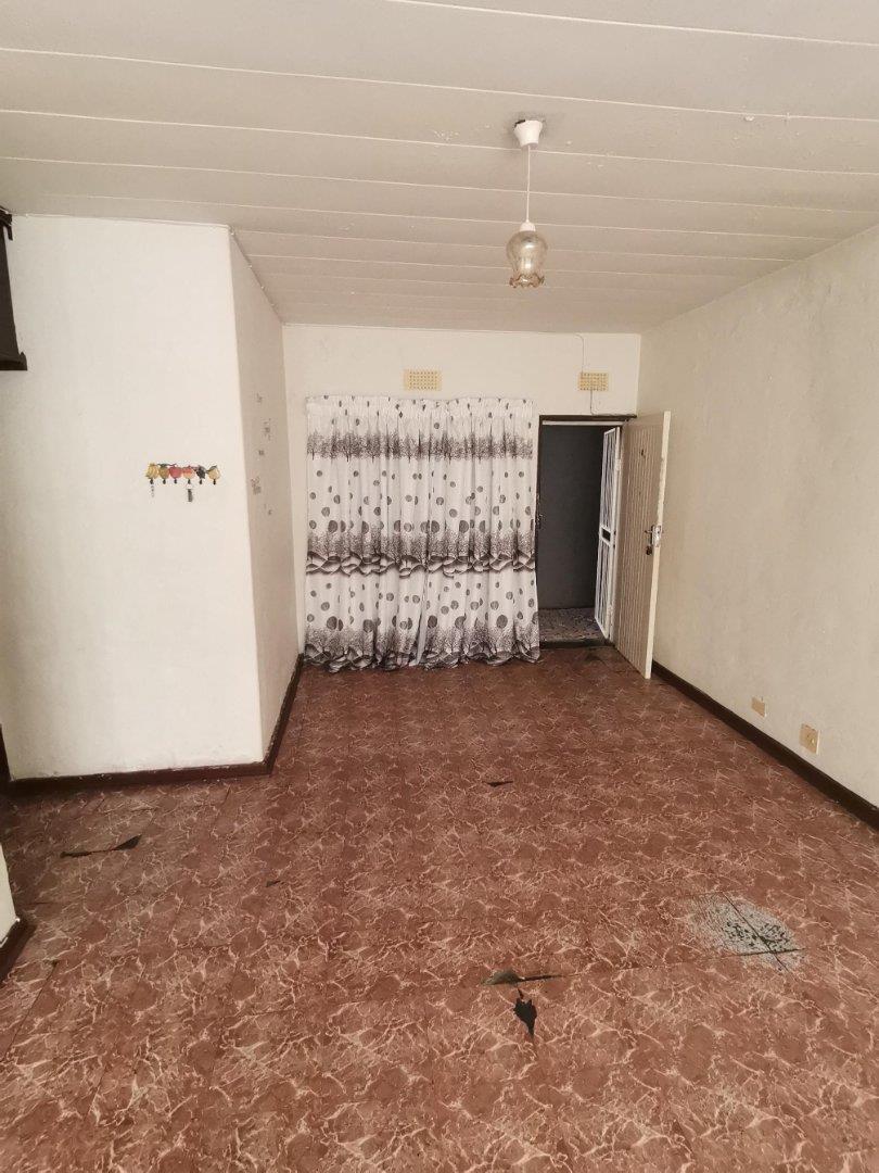 To Let 1 Bedroom Property for Rent in Witpoortjie Gauteng