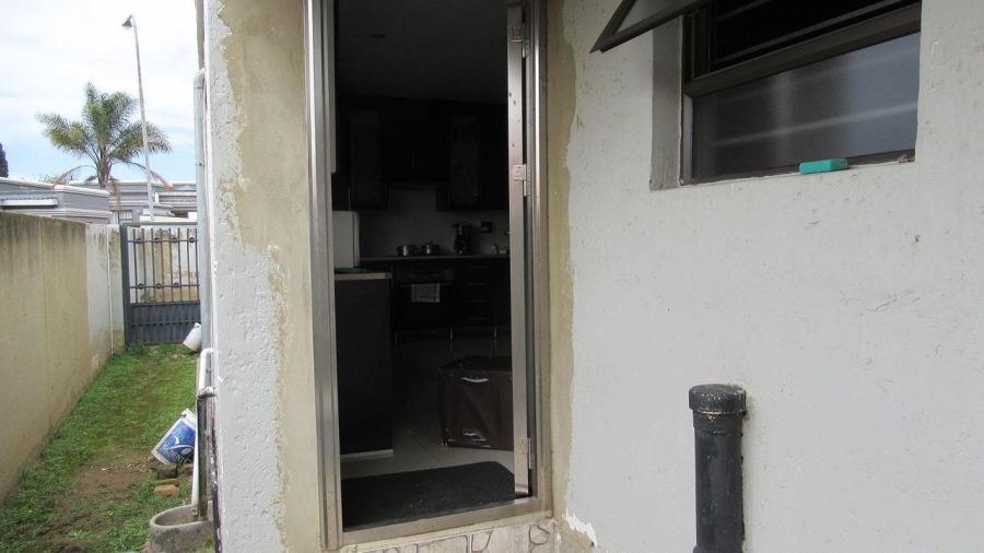 3 Bedroom Property for Sale in Mondeor Gauteng