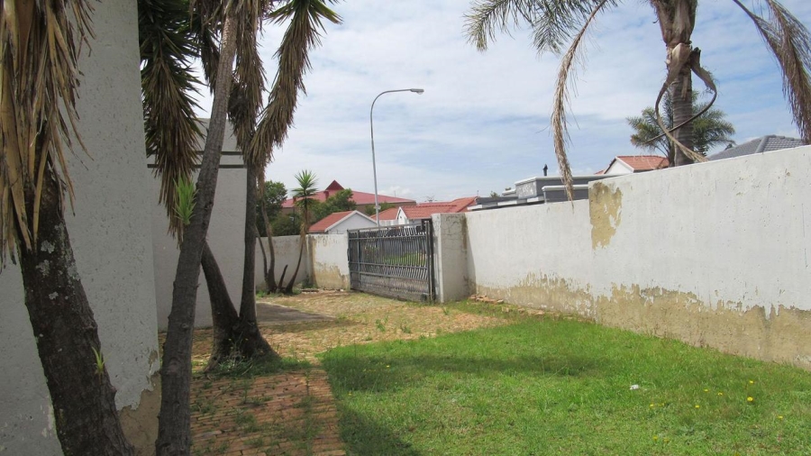 3 Bedroom Property for Sale in Mondeor Gauteng