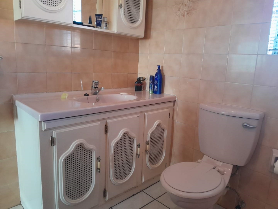 3 Bedroom Property for Sale in New Redruth Gauteng
