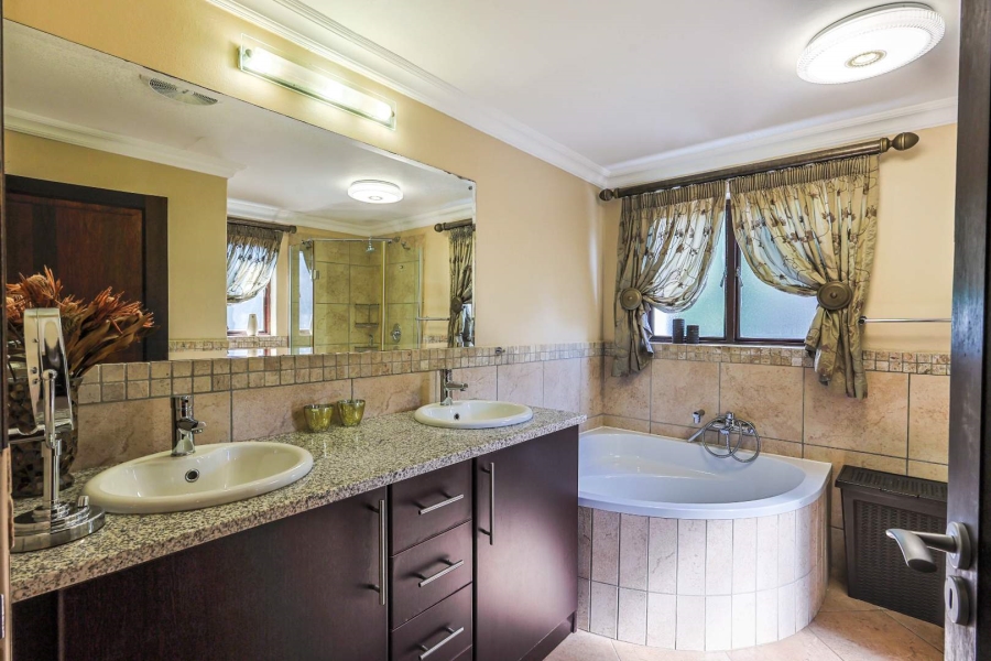 To Let 4 Bedroom Property for Rent in Olympus AH Gauteng