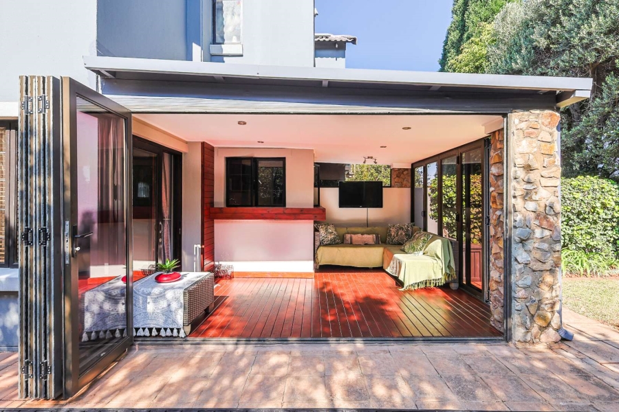 To Let 4 Bedroom Property for Rent in Olympus AH Gauteng