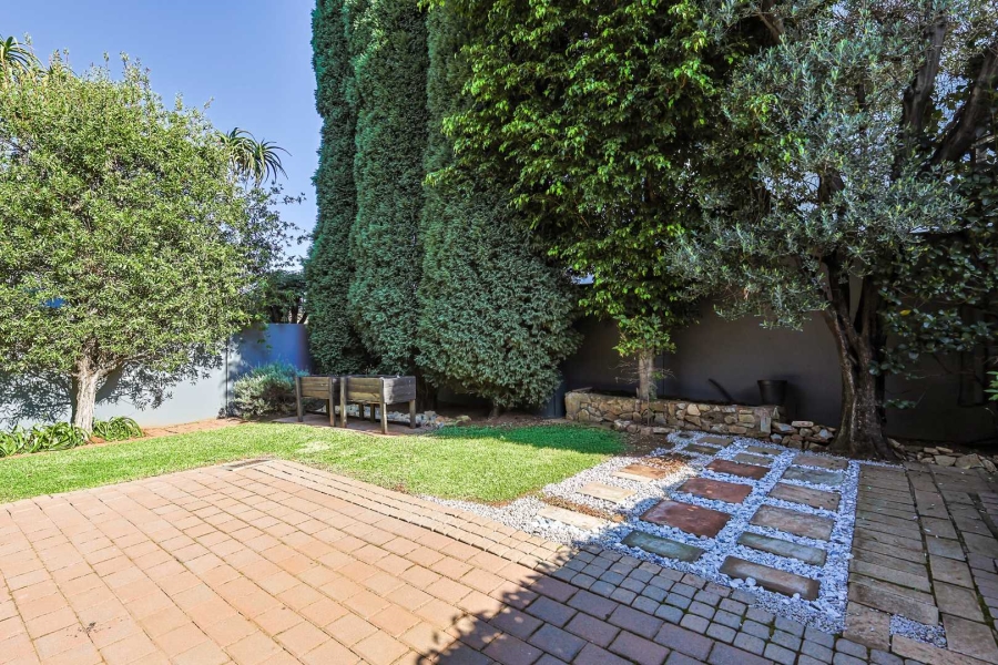 To Let 4 Bedroom Property for Rent in Olympus AH Gauteng