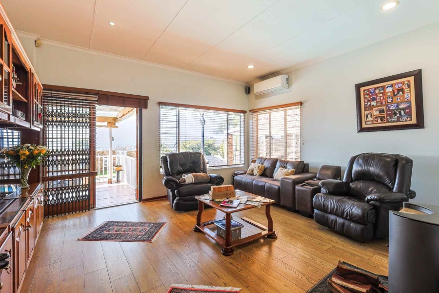 4 Bedroom Property for Sale in Moreleta Park Ext 5 Gauteng