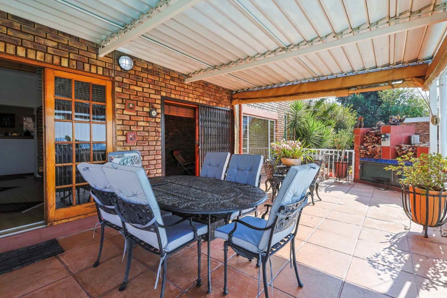 4 Bedroom Property for Sale in Moreleta Park Ext 5 Gauteng