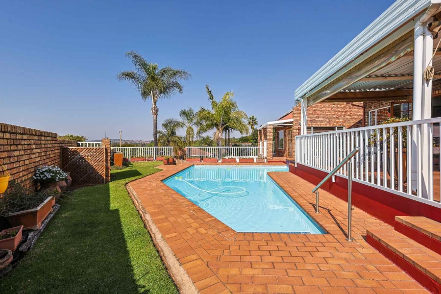 4 Bedroom Property for Sale in Moreleta Park Ext 5 Gauteng