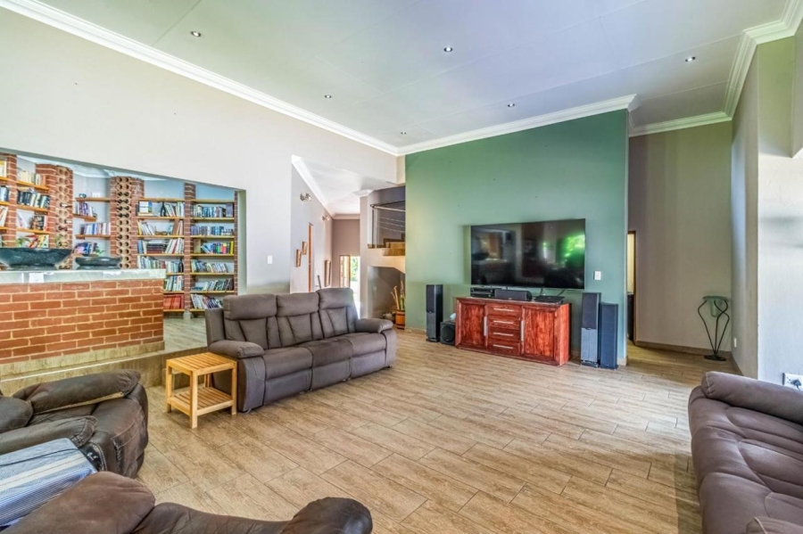 4 Bedroom Property for Sale in Rangeview Gauteng