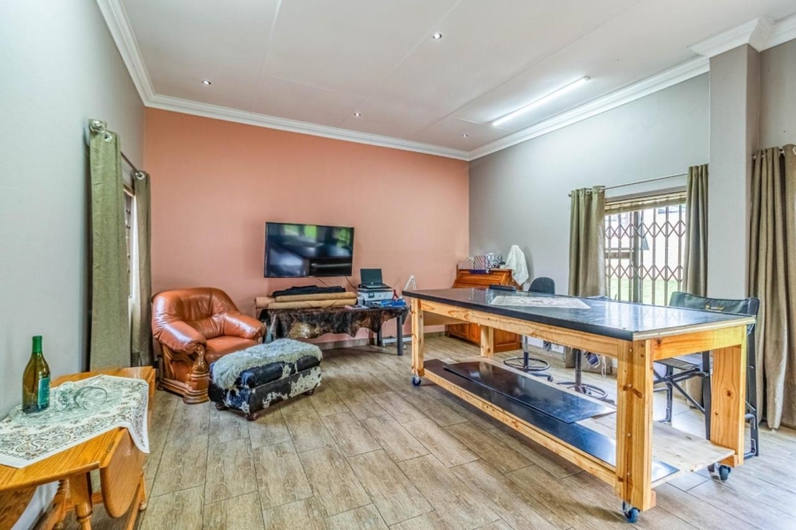 4 Bedroom Property for Sale in Rangeview Gauteng