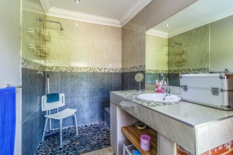 4 Bedroom Property for Sale in Rangeview Gauteng