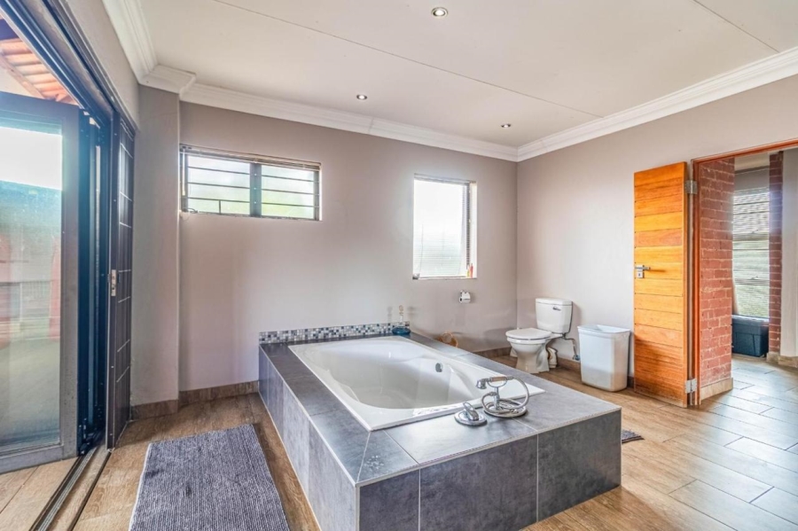 4 Bedroom Property for Sale in Rangeview Gauteng