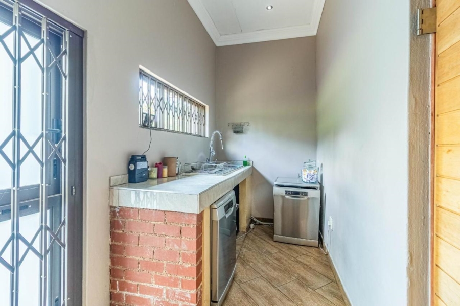 4 Bedroom Property for Sale in Rangeview Gauteng