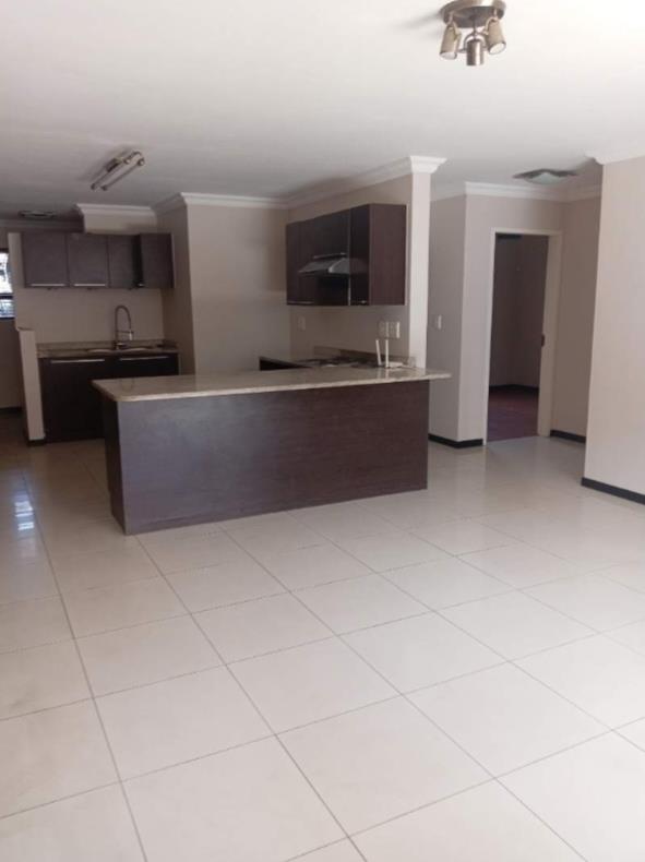To Let 2 Bedroom Property for Rent in Bedfordview Gauteng