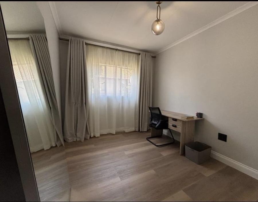 To Let 2 Bedroom Property for Rent in Noordhang Gauteng