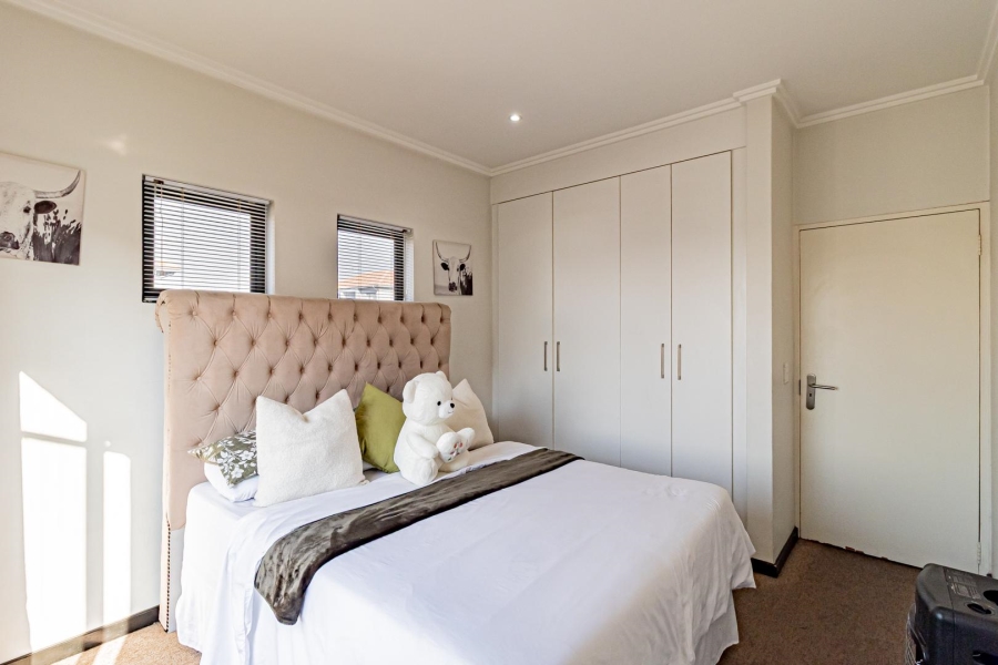2 Bedroom Property for Sale in Lonehill Gauteng