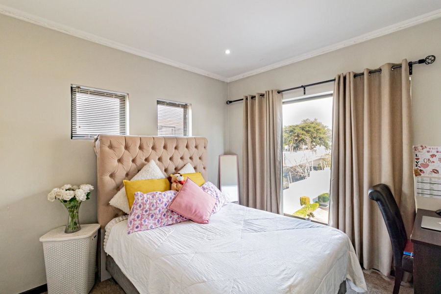 2 Bedroom Property for Sale in Lonehill Gauteng