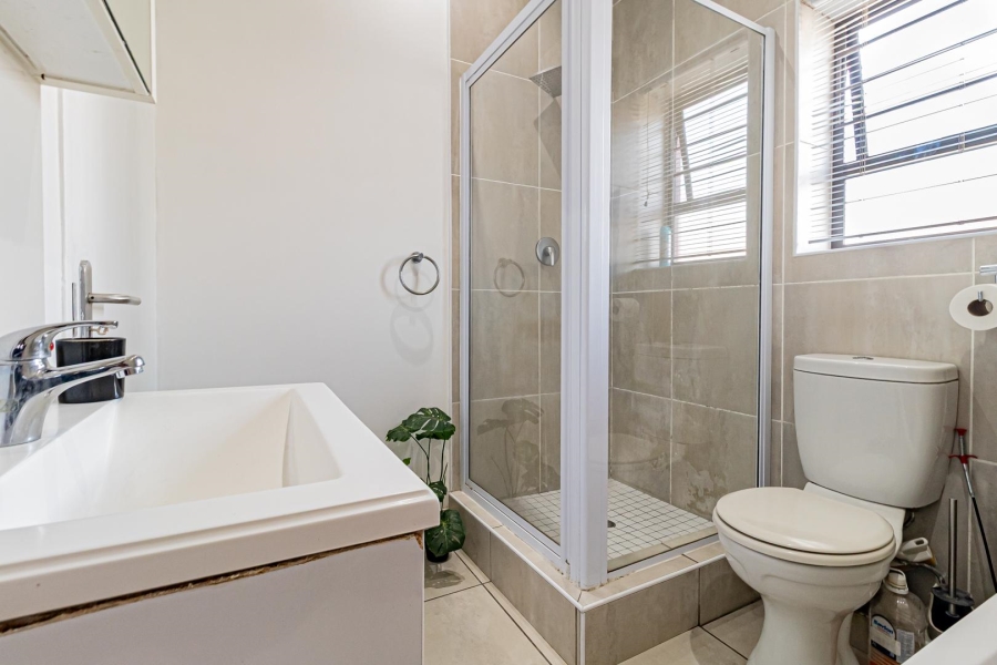 2 Bedroom Property for Sale in Lonehill Gauteng