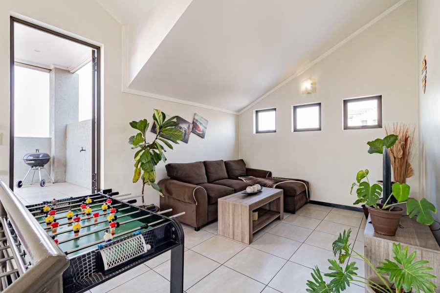 2 Bedroom Property for Sale in Lonehill Gauteng